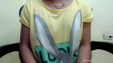 ur_small_girl online show from 6, 10, 2025