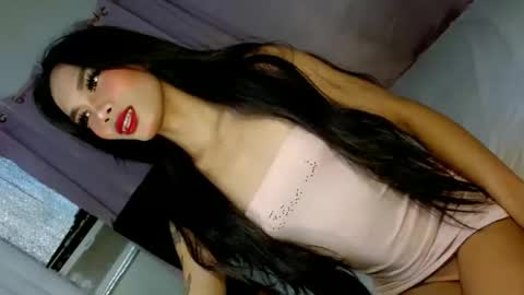 Snapshot of ur_tsemma chatting on 28, 11, 2025 emma online show from 28, 11, 2025