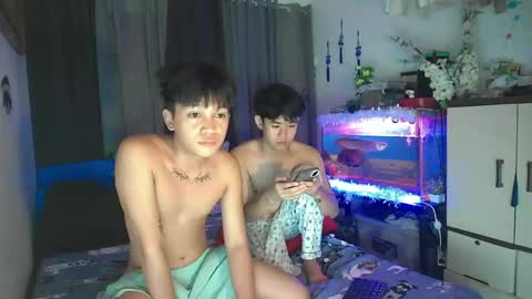 Snapshot of ur_younngtwinkxxx chatting on 11, 5, 2026 Ken online show from 11, 5, 2026