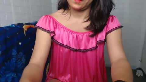 Snapshot of urasian_dreamgirl69 chatting on 12, 11, 2025 bela online show from 12, 11, 2025