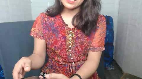 Snapshot of urasian_dreamgirl69 chatting on 18, 11, 2025 bela online show from 18, 11, 2025