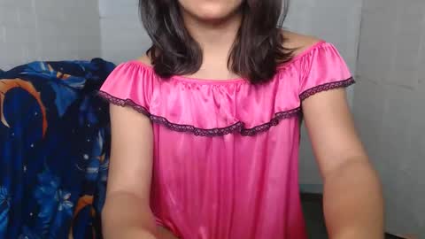 Snapshot of urasian_dreamgirl69 chatting on 4, 12, 2025 bela online show from 4, 12, 2025