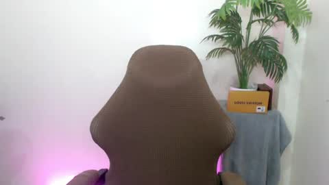 urasian_erica online show from 10, 8, 2026