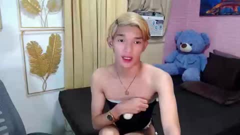 urasian_john20 online show from 1, 5, 2026