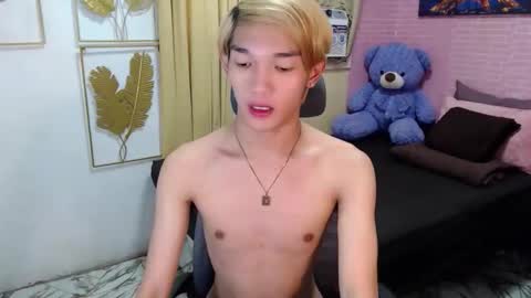 urasian_john20 online show from 17, 5, 2026
