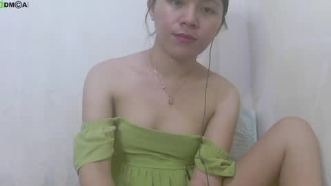 Snapshot of urasianlover69x chatting on 9, 12, 2024 rai online show from 9, 12, 2024