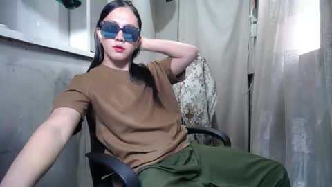 Snapshot of urasiantserika chatting on 18, 10, 2025 Erika online show from 18, 10, 2025