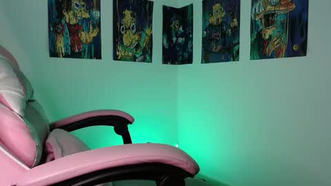 Danielle  online show from 24, 1, 2025