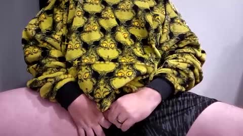 Snapshot of urbigfun chatting on 24, 12, 2024 YBF online show from 24, 12, 2024