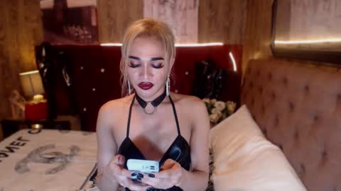 Snapshot of urcumgirlasiants chatting on 7, 1, 2025 KENDALL online show from 7, 1, 2025