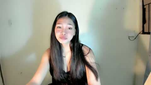Snapshot of urdolly_rona chatting on 23, 6, 2026 Rona Ella online show from 23, 6, 2026