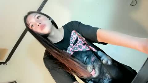 Snapshot of urdolly_rona chatting on 1, 7, 2026 Rona Ella online show from 1, 7, 2026