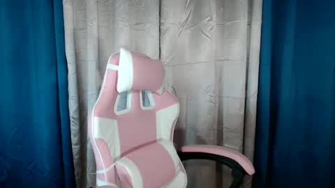 ayumi reacher online show from 12, 1, 2025