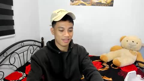 urfucker_vinz online show from 30, 4, 2026
