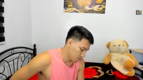 urfucker_vinz online show from 5, 5, 2026