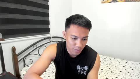 urfucker_vinz online show from 2, 7, 2026