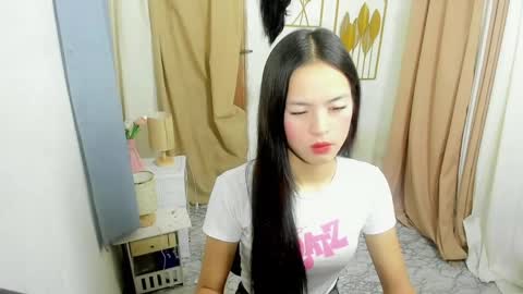 Snapshot of urgirlaira69 chatting on 17, 3, 2026 im zhairaallison dont for get follow me online show from 17, 3, 2026