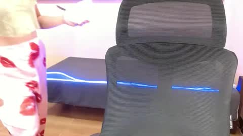 Snapshot of urgoddessophiaxxx chatting on 4, 3, 2026 Miss Sophia3 online show from 4, 3, 2026