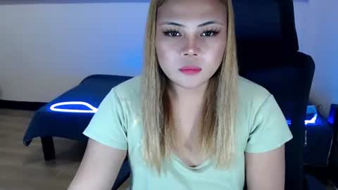 Snapshot of urgoddessophiaxxx chatting on 15, 3, 2026 Miss Sophia3 online show from 15, 3, 2026