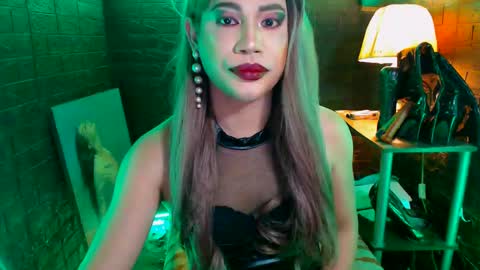 queen norelle online show from 7, 2, 2025