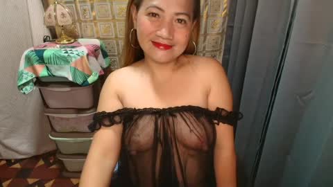 urhotmomzoey online show from 16, 7, 2026