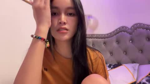 Amira online show from 4, 11, 2025