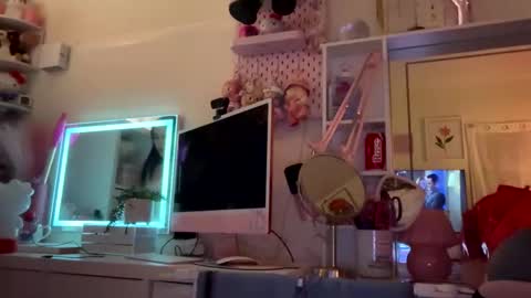 urlittlefilipina online show from 22, 12, 2025