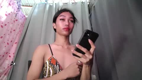 urloverjasmine_xx online show from 6, 5, 2026
