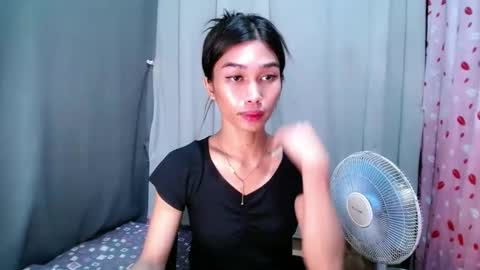 urloverjasmine_xx online show from 15, 5, 2026