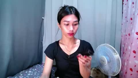 urloverjasmine_xx online show from 15, 5, 2026