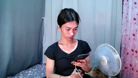 urloverjasmine_xx online show from 15, 5, 2026