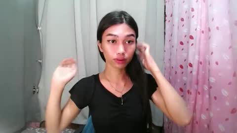 urloverjasmine_xx online show from 18, 5, 2026