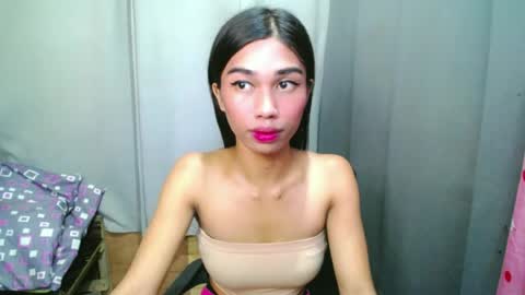 urloverjasmine_xx online show from 14, 6, 2026