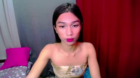 urloverjasmine_xx online show from 14, 7, 2026