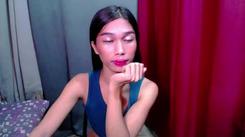 urloverjasmine_xx online show from 17, 7, 2026