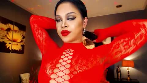 UrMajestyTyra online show from 23, 12, 2025