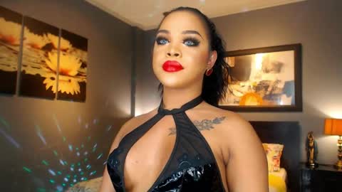 UrMajestyTyra online show from 6, 5, 2026