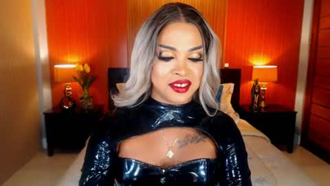 UrMajestyTyra online show from 2, 7, 2026