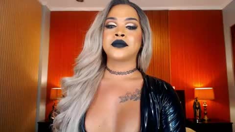 UrMajestyTyra online show from 15, 7, 2026
