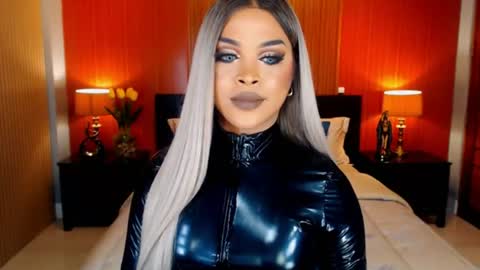 UrMajestyTyra online show from 22, 7, 2026