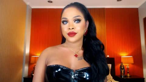 UrMajestyTyra online show from 25, 7, 2026