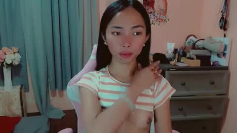 Snapshot of ursexy_michelle chatting on 6, 12, 2024 Your Future Michelle online show from 6, 12, 2024