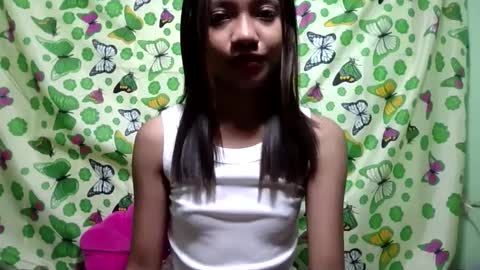Snapshot of ursexydoll18 chatting on 27, 2, 2025 Darlyn room online show from 27, 2, 2025