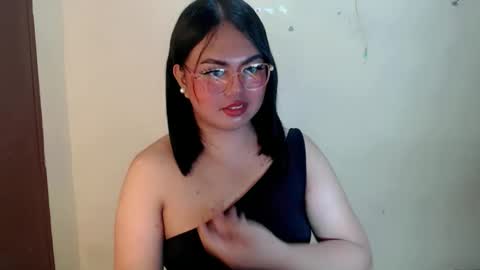 maxie online show from 2, 2, 2026