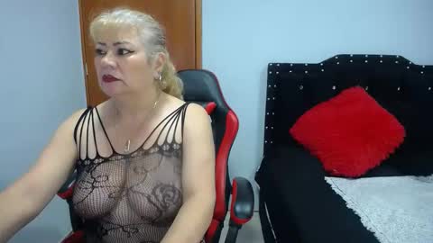 Eveling Blanco  online show from 12, 5, 2026