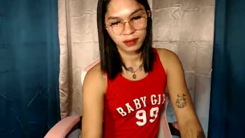 ursweet_zeviixx online show from 22, 1, 2025