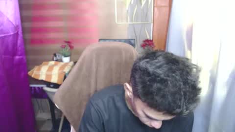 Snapshot of urwild_fuckerxx chatting on 18, 11, 2025 urwild_fuckerxx online show from 18, 11, 2025