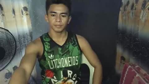 Snapshot of urwild_fuckerxx chatting on 8, 1, 2026 urwild_fuckerxx online show from 8, 1, 2026