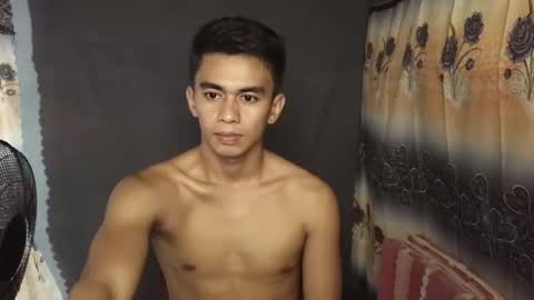 Snapshot of urwild_fuckerxx chatting on 10, 3, 2026 urwild_fuckerxx online show from 10, 3, 2026