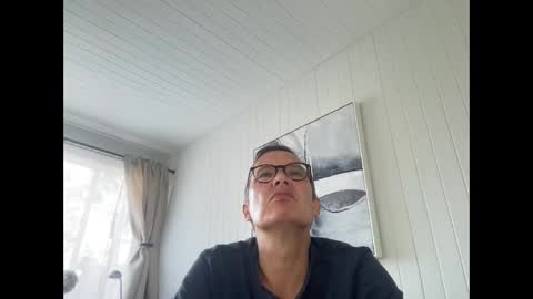 Snapshot of usablemale chatting on 7, 10, 2025 P online show from 7, 10, 2025